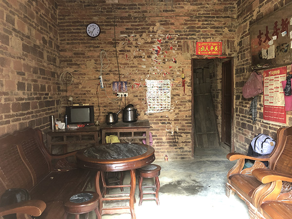 12岁少女遭性侵两度怀孕：一家四口智力残障，嫌犯未锁定