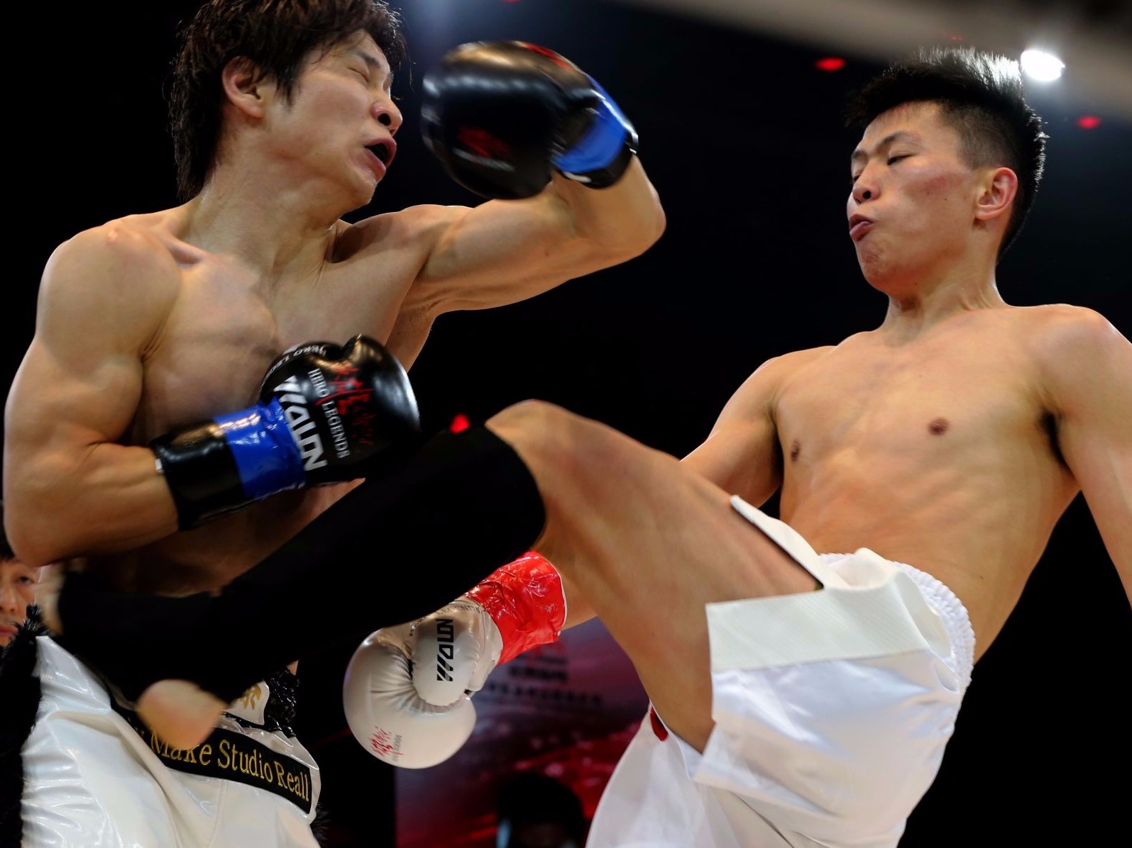 “英雄传说· 亚洲巅峰2019职业搏击联赛”圆满落幕