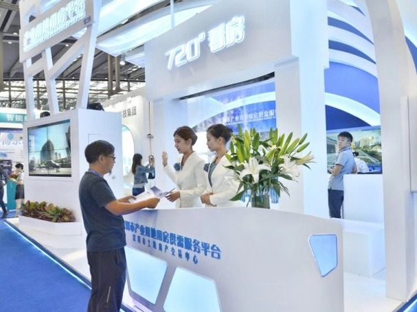 H5推广VR体验720度看房……深圳市产业用地用房供需服务平台登陆高交会受关注