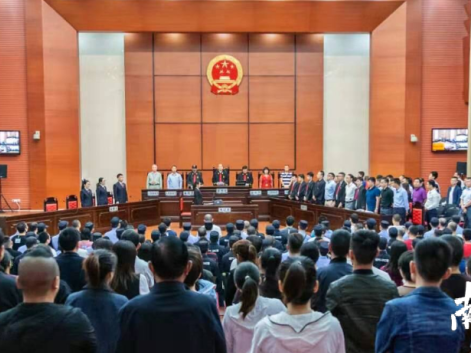 广州7岁男童被砍手案牵出特大涉黑团伙，56人获刑