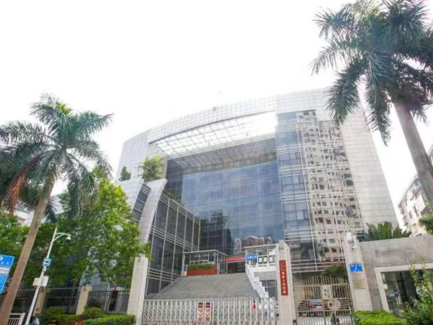 17名法官一年办理1万多宗案件 西乡法庭：迟来的公正不是公正