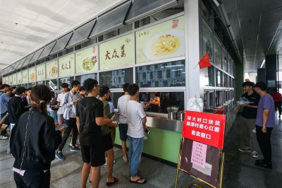 深圳大学“爱心红薯”火了！食堂开专窗售卖  