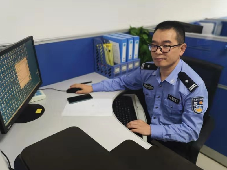 每日警星 | 李景刚：让执法既有刚性又有温度