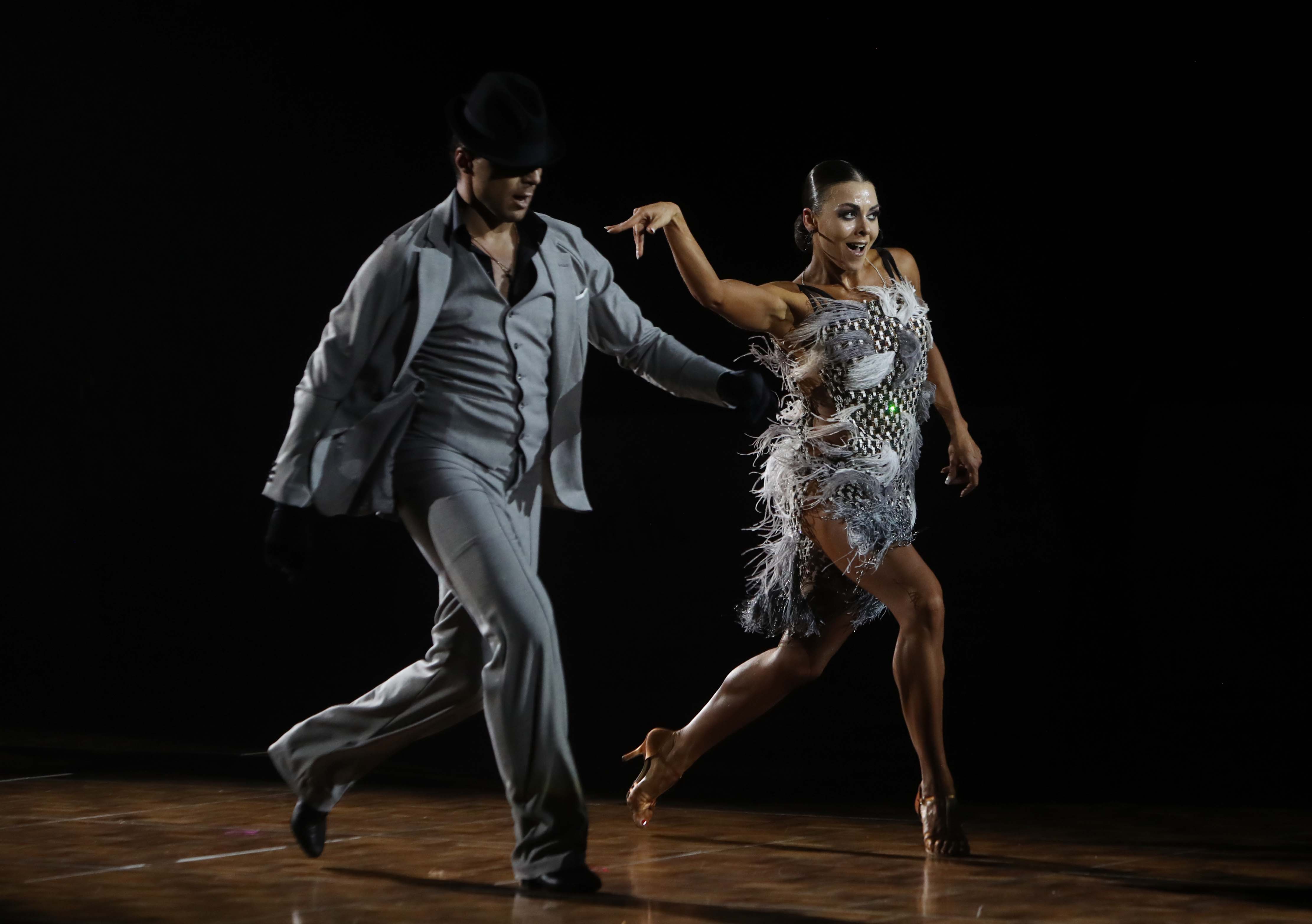 世界级黑池舞者让深圳观众大开眼界