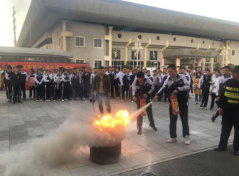 为师生们送上“平安大礼”  马田辖区8所学校开展火灾逃生演练