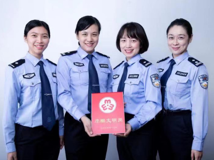 皇岗边检站十三队一分队获评2019年深圳市巾帼文明岗标兵岗  