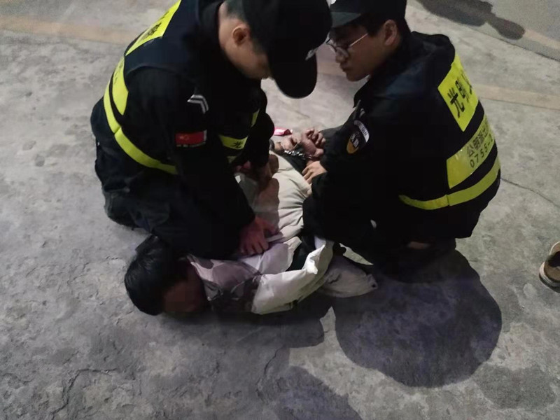 别被这些“小卡片”诱惑，背后可能是诈骗！