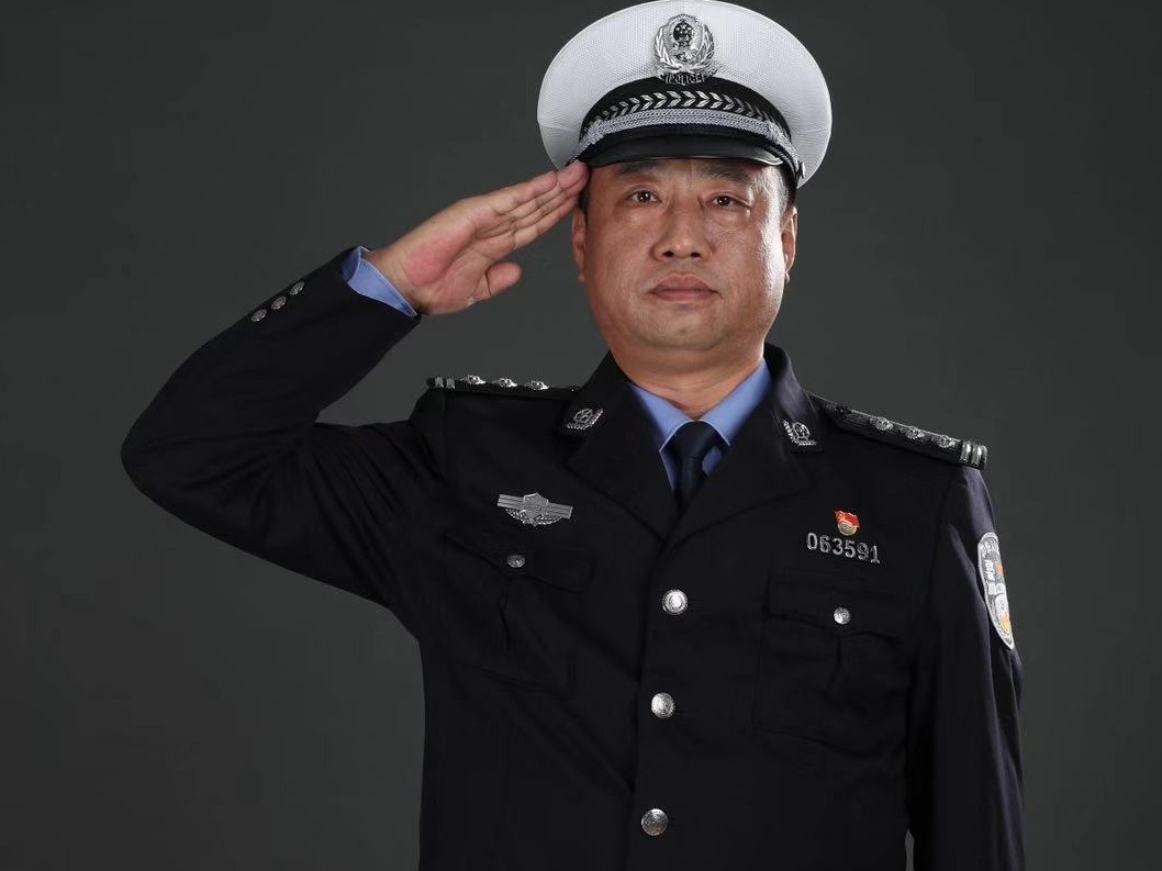 每日警星｜张永刚：福永交警中队的“孺子牛”