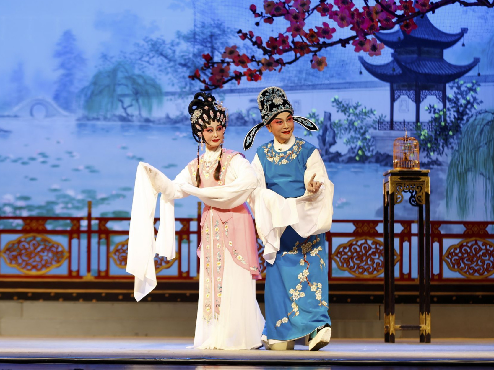 名家新秀齐聚放声，首届罗湖粤港澳粤剧粤曲交流展演活动落幕