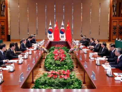 李克强会见文在寅：愿推动中日韩自贸区谈判取得实质性进展