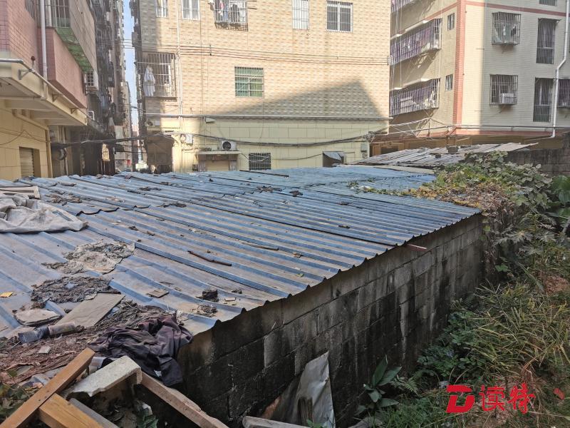 大浪坚决整治堵塞消防通道违建
