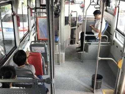 网友吐槽“新型公交车仅有8个座位” 交通部门：实为16个座位