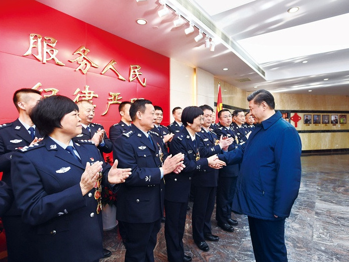 习近平讲述的法治故事
