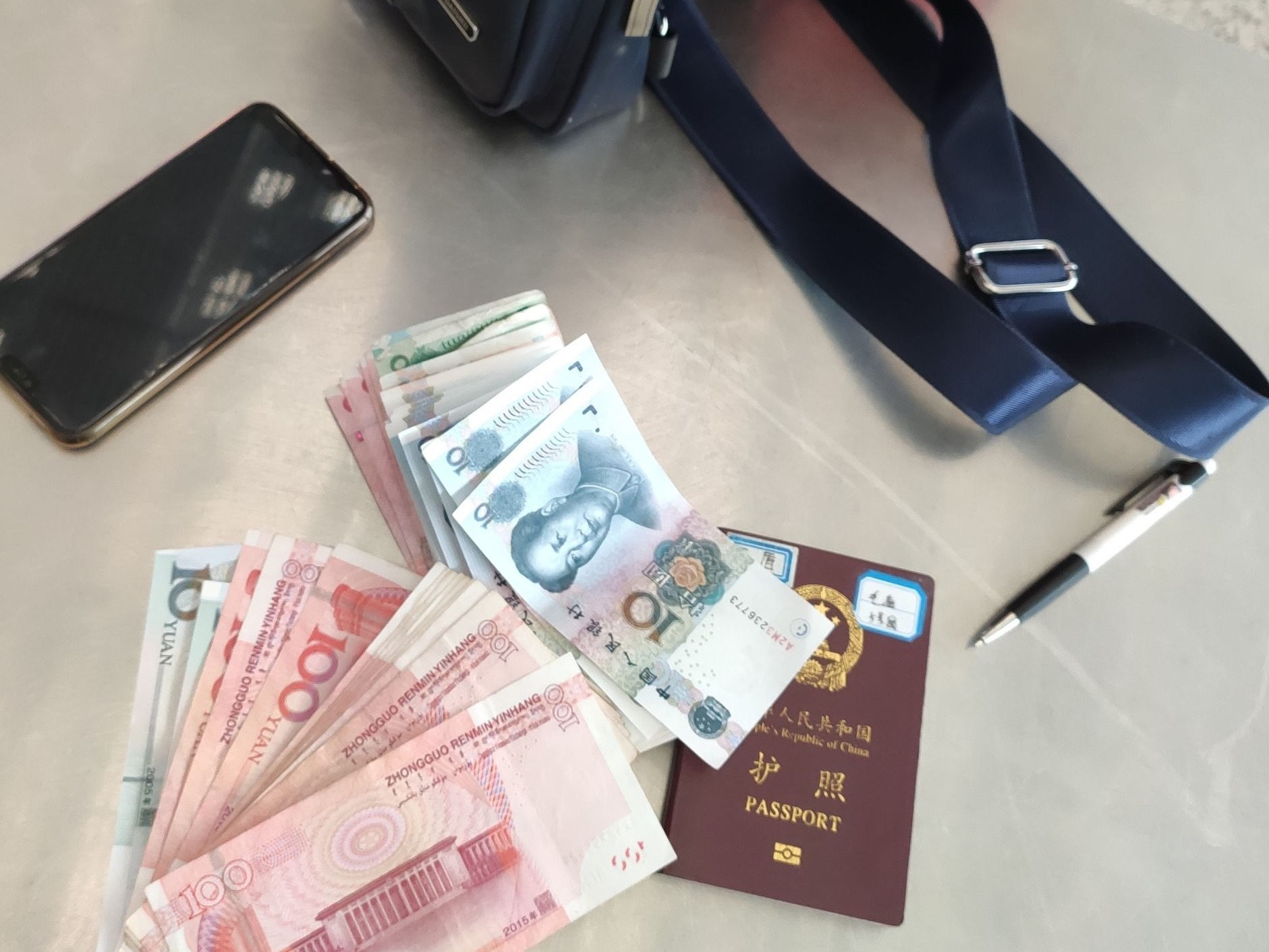 元旦、春运将至 深圳铁警提醒：乘车出行注意看好行李物品