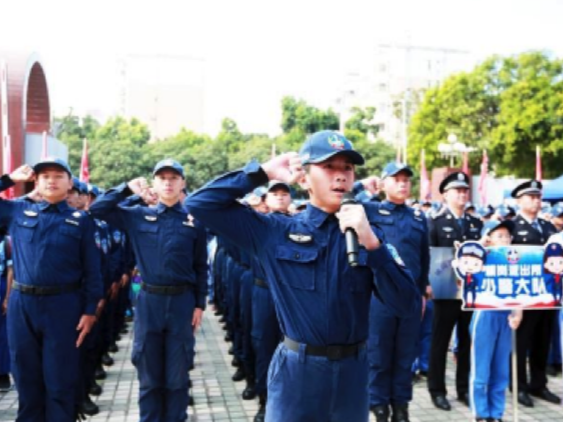 龙岗区25个少警大队授牌  