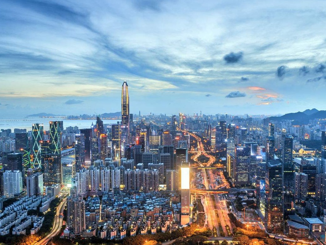“双区驱动”，深圳开足马力跑出“加速度”
