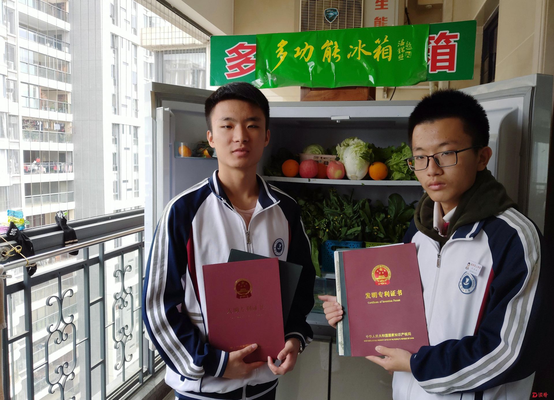 培养青少年创新精神 普宁中学生“创客”团队十余项专利研发“养鲜冰箱”