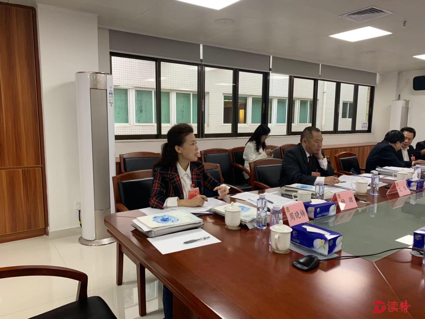 代表委员风采 周晓梅：让更多的老百姓在家门口享受优质便捷的医疗服务