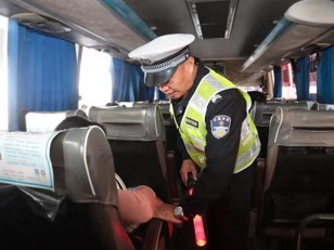 春运来了 深圳交警提前5天启动交通保障