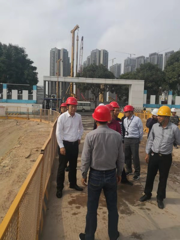 确保安全生产！凤凰街道检查在建工地