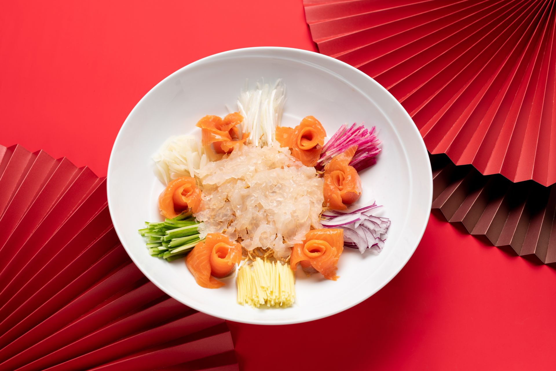 珍馐美味致意佳节,于鹏城之巅享云端团圆宴