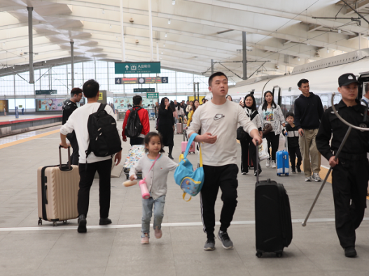 公安部发春运交通安全预警：较往年有更大挑战