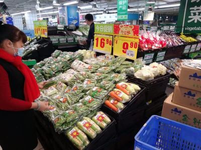 深圳“菜篮子”货品充足市场平稳 市民购买理性价格回落