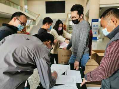 东莞爱心企业家助力防疫一线 捐3万多个口罩  