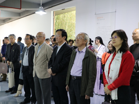 到罗湖美术馆欣赏书法精品！“翰墨颂中华”迎新年扇面书法展举行
