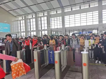 ​厦深铁路潮汕站因施工旅客需从北站房进站乘车