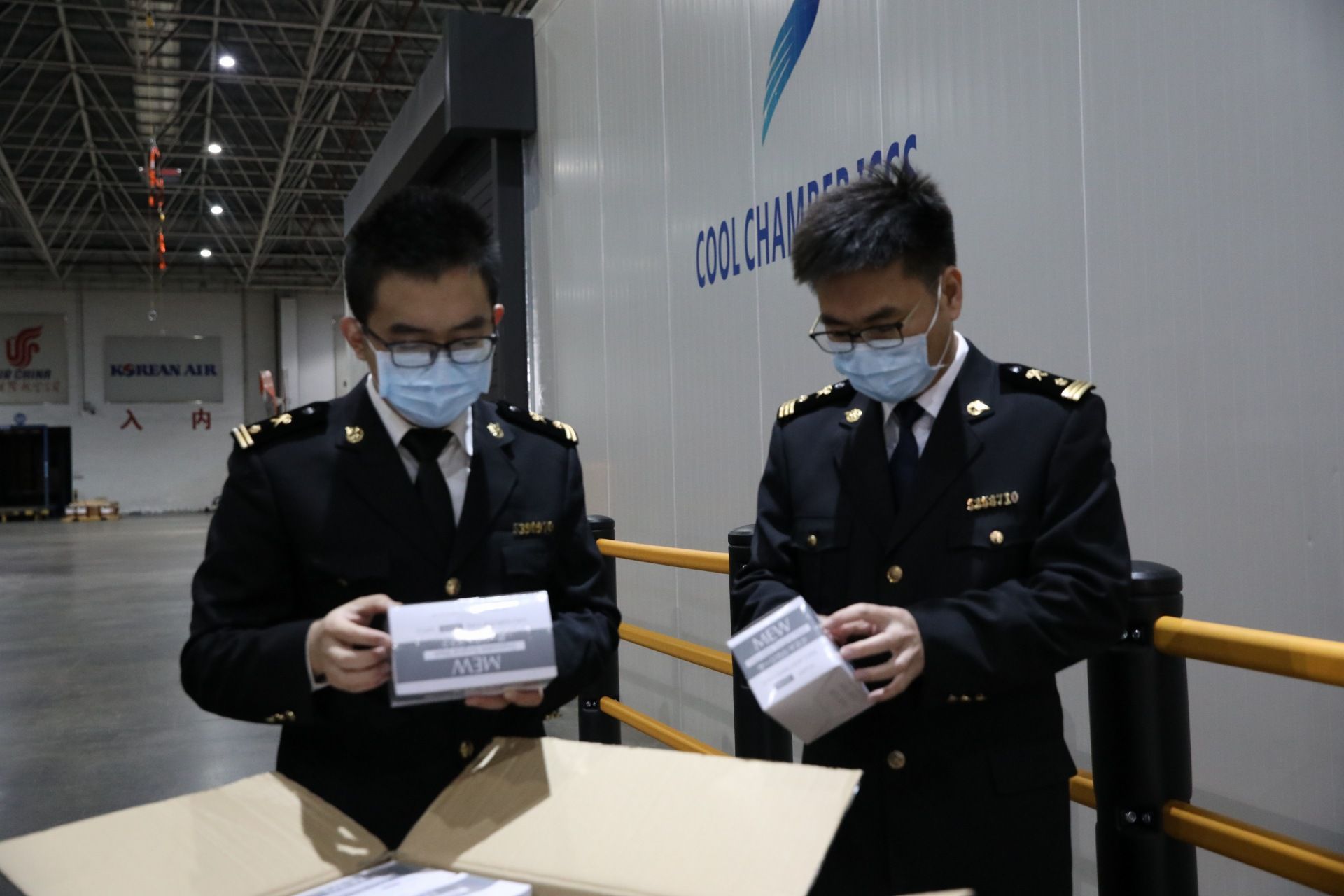 深圳宝安机场海关快速验放万余件进口应急救援物资