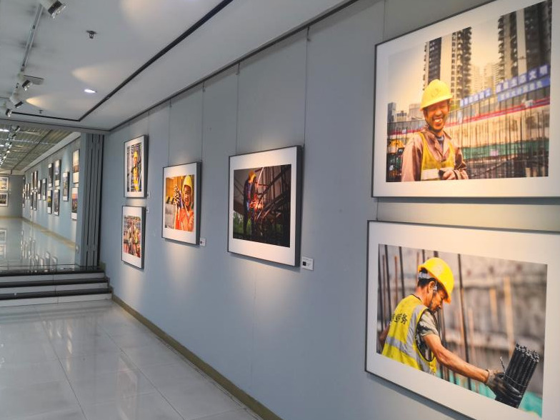 ”筑梦龙华 圆梦安居“摄影大赛获奖作品展开幕
