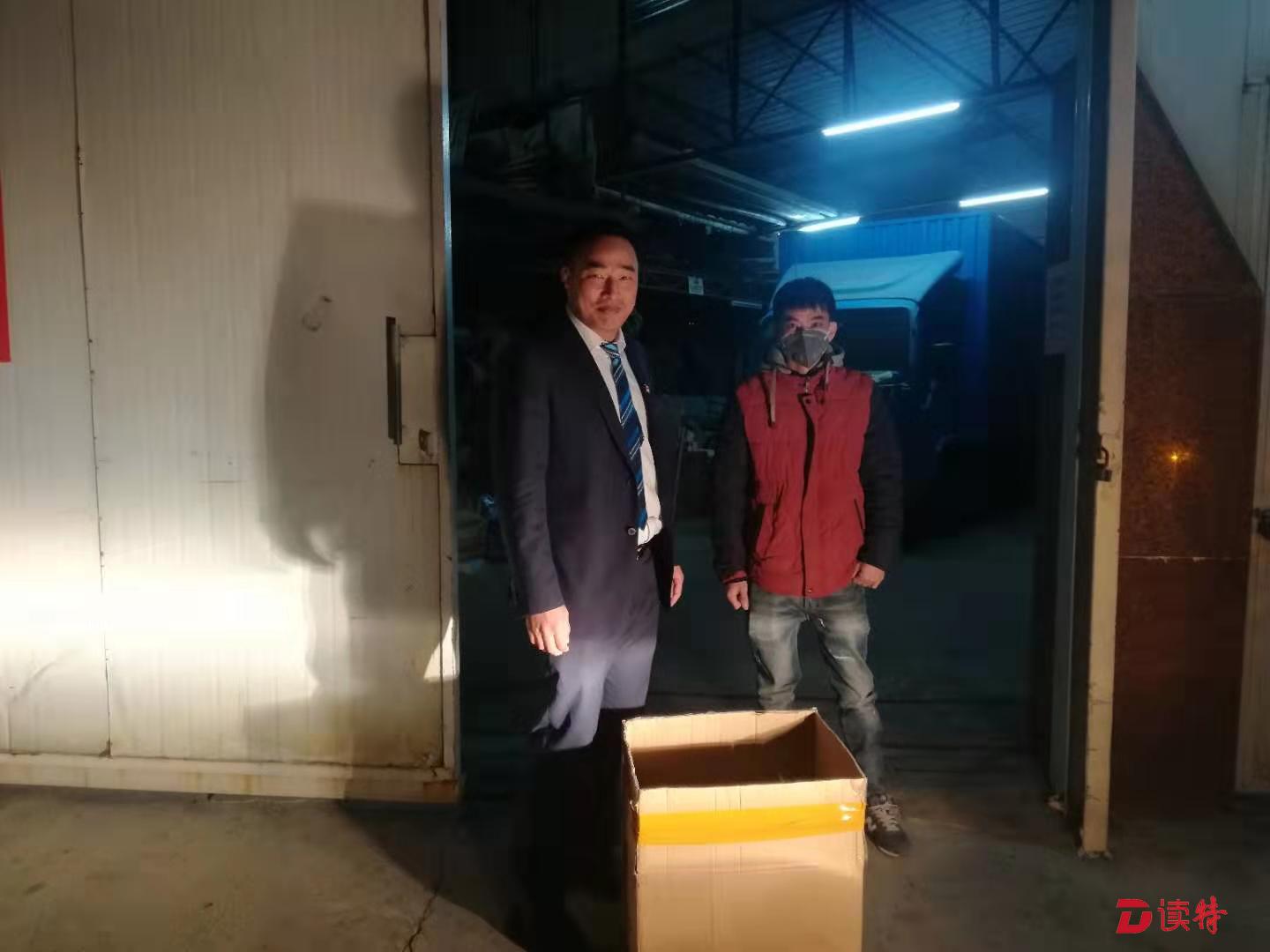 抗疫温暖，小伙免费为中江高速送来2200个口罩 
