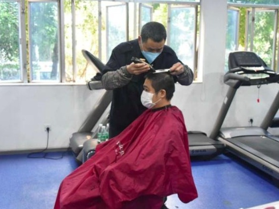 Tony老师出动，解决警务人员“头”等大事