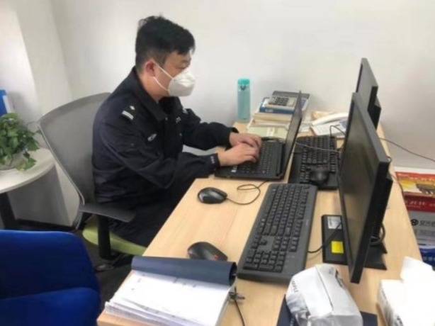 李春时：把牵挂和爱埋心底，坚守战疫工作