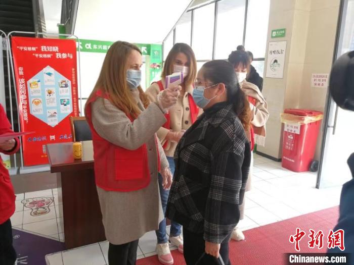 微信支付推出“新冠肺炎中小商家保障”，为确诊商家每天补贴1000元     