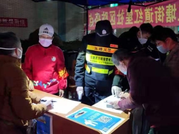 红星社区党员刘少玲：居民中的“暖心大姐”