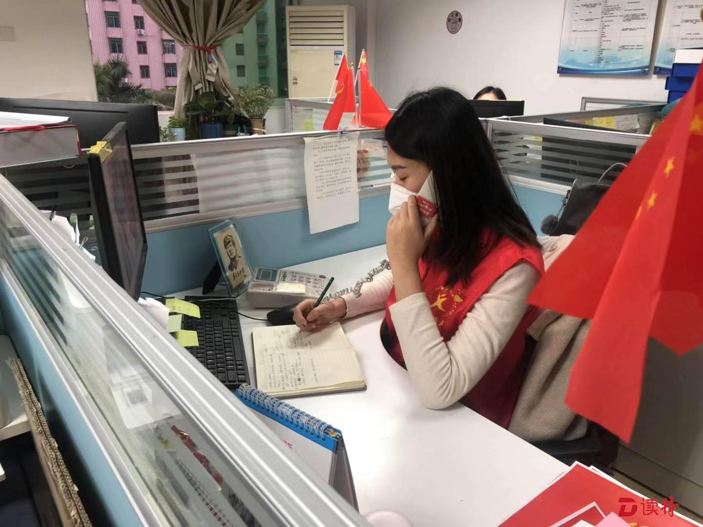 凤凰街道两新组织 党员共抗疫情侧记
