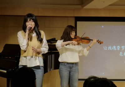 台湾女孩办独唱音乐会 唱自创歌曲为武汉加油