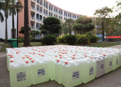 东莞爱心企业捐赠4000桶消毒液给一线