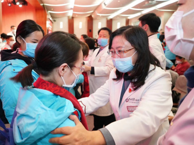 广东最新一批312名医护人员赴武汉支援，广东援鄂医生达到738名