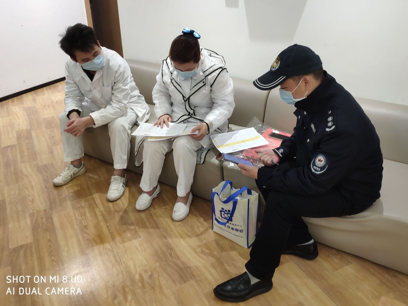 东门街道发挥网格力量 织密疫情防控网络