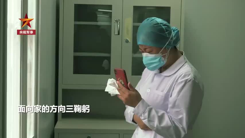 泪崩！母亲过世护士向家的方向三鞠躬