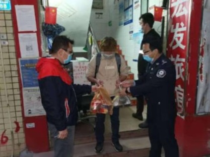 男子来深务工陷窘境 西乡网格员及时伸援手