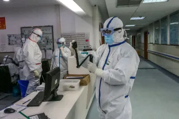 深圳特区报记者何龙：“在现场，就是记者的责任”