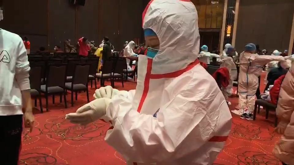读特记者直击武汉战疫 | 上战场前，首先要过这一关！