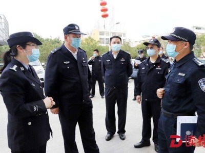 深圳市公安局治安巡警支队向挂点派出所支援防疫物资