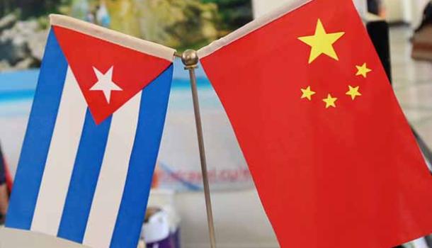 习近平同古巴国家主席迪亚斯-卡内尔通电话