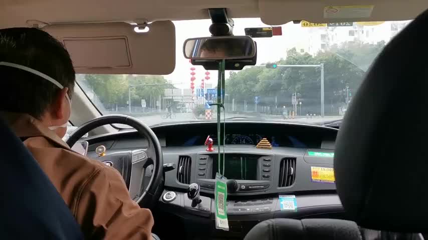 千里送物资！他筹集8000只口罩辗转多次送回家乡深圳