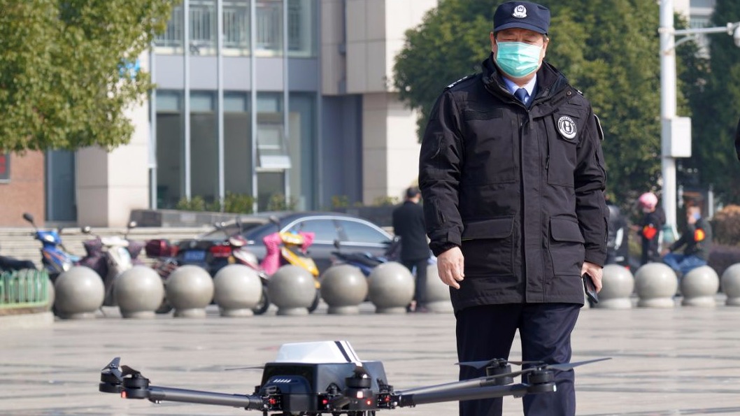 空中巡防硬核喊话！瑞昌公安无人机助力战疫